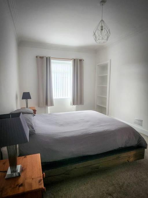 Central 2-Bedroom Bunglow With Double Sofa Bed 卡诺斯蒂 外观 照片
