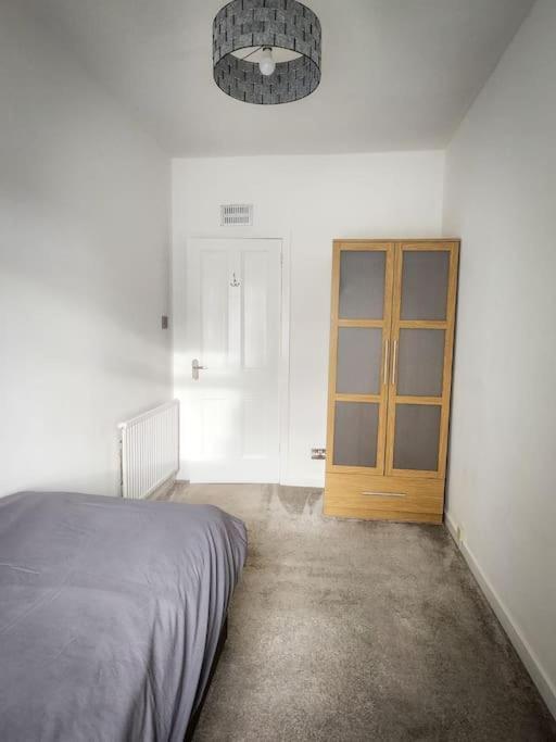 Central 2-Bedroom Bunglow With Double Sofa Bed 卡诺斯蒂 外观 照片