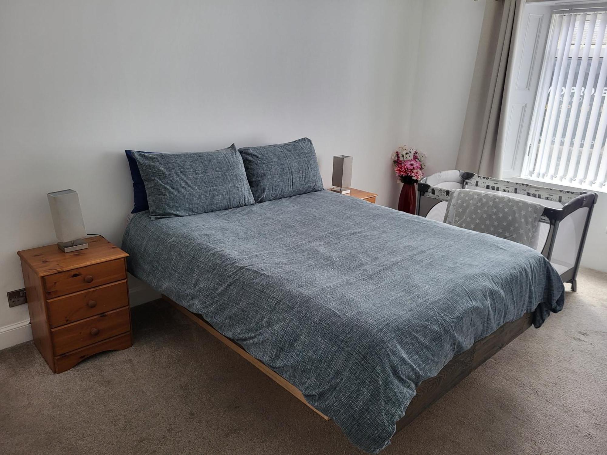 Central 2-Bedroom Bunglow With Double Sofa Bed 卡诺斯蒂 外观 照片